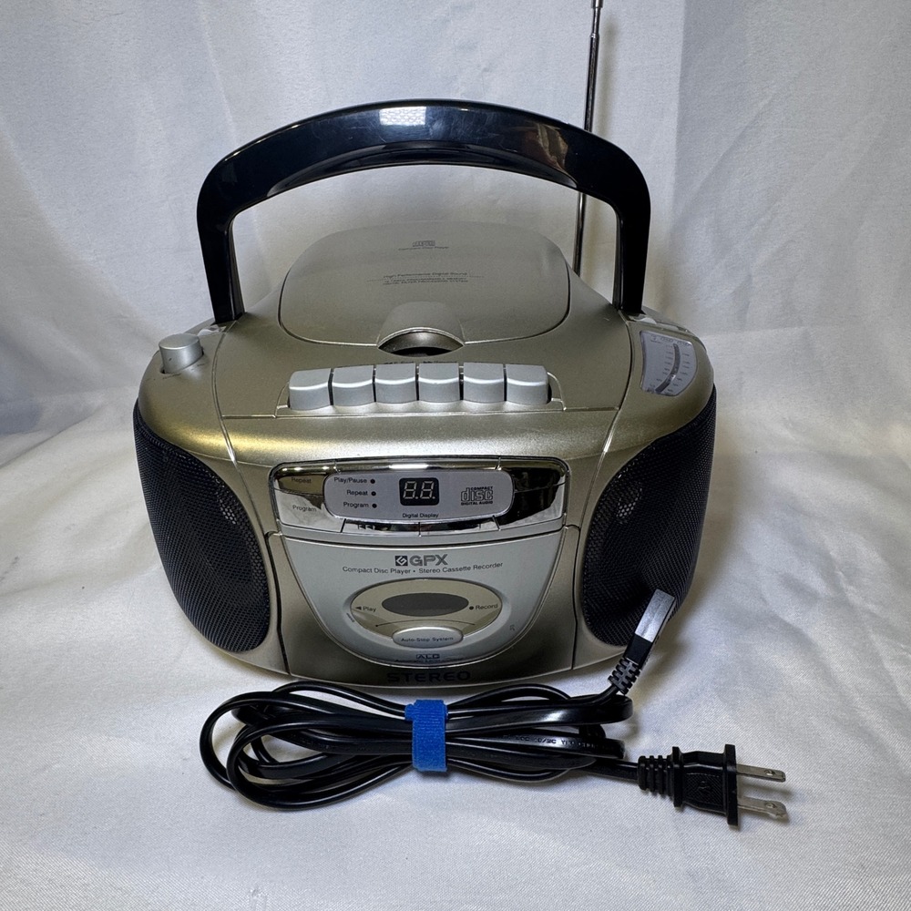 GPX C991S Silver Portable Boombox CD Cassette Player AM FM Radio Vintage 2001